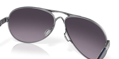 Oakley Feedback OO4079 Polished Chrome/Prizm Grey Gradient #colour_polished-chrome-prizm-grey-gradient