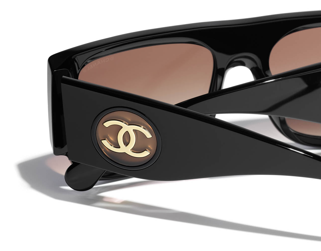 #colour_black-brown-gradient