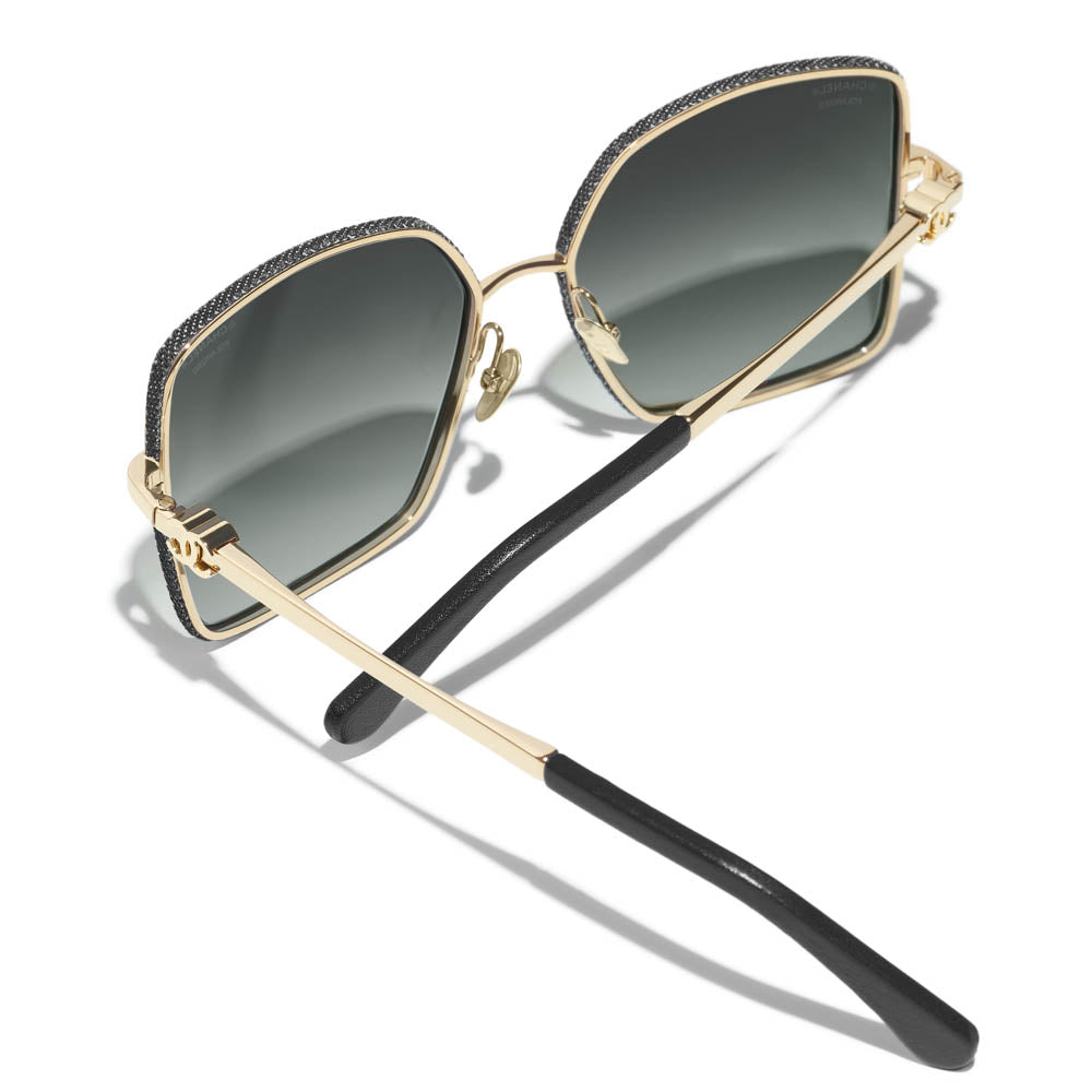 #colour_pale-gold-grey-gradient-polarised