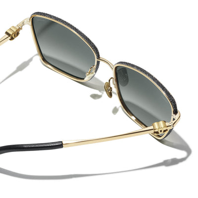 #colour_pale-gold-grey-gradient-polarised